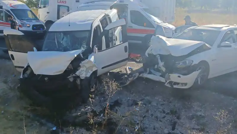 Nevşehir’de Korkutan Trafik Kazası: 14 Yaralı, Olayın Nedeni Nedir?