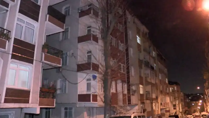 Altı Katlı Apartmanda Gizemli Sesler Panik Yarattı, Tahliye Edildi