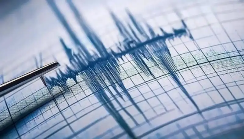 Antalya'da Beklenmedik Deprem: 3.8 Büyüklüğünde Şok Etkisi Yarattı