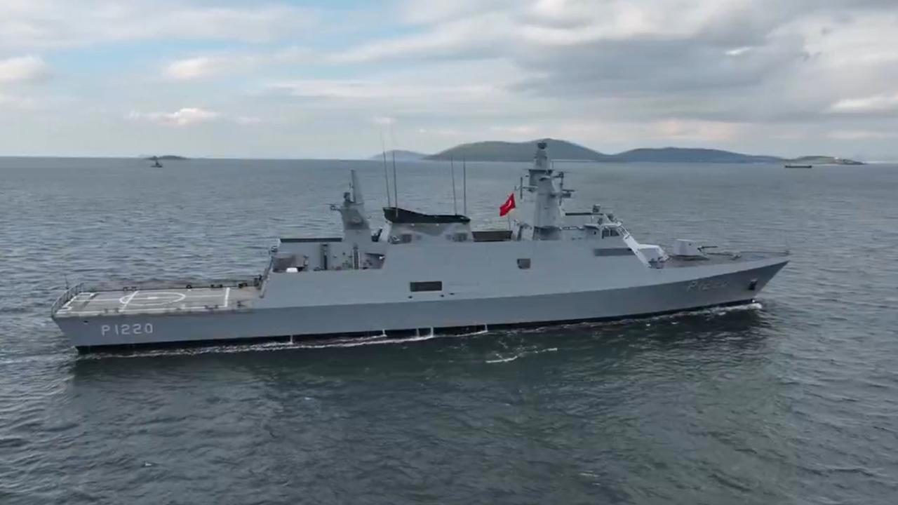 TCG AKHİSAR Denize İndirildi!