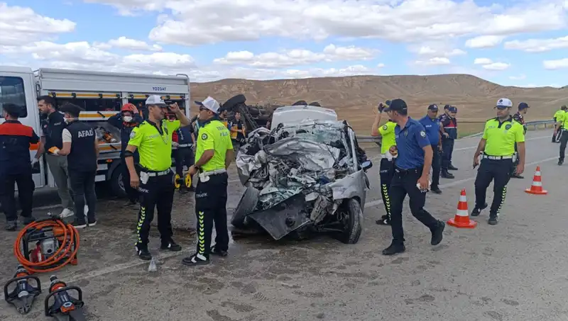 Yozgat’ta Kan Donduran Kaza: 3 Kişi Hayatını Kaybetti, 2 Yaralı!