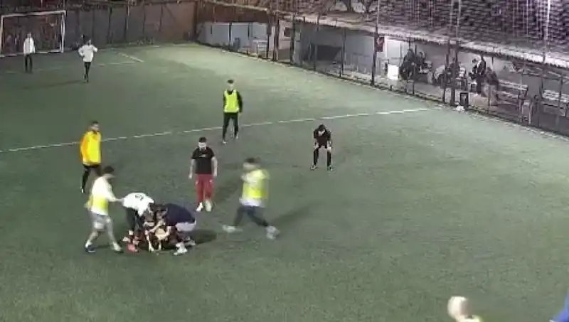 İki Halı Sahada Kaybolan Hayatlar: Acı Olayların Ayrıntıları Ortaya Çıktı