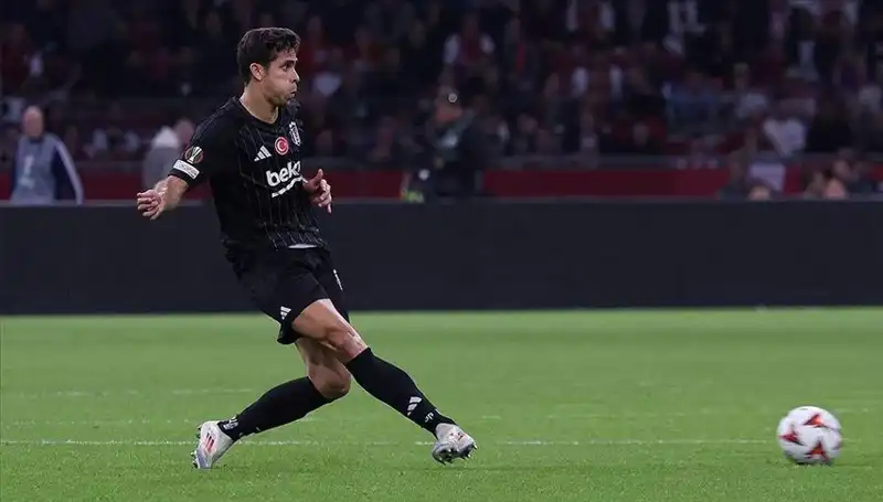Beşiktaş Derbi Öncesi Moral Buldu: Teknik Direktörden Önemli Açıklamalar!
