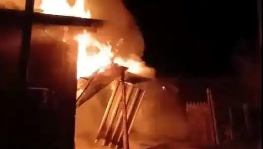 Karabük'te İki Evde Çıkan Yangın Tüm Mahleyi Korkuttu!