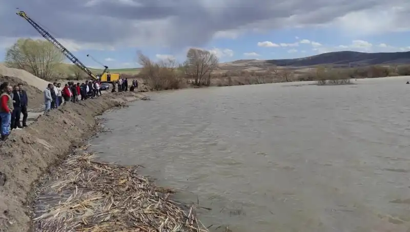Kızılırmak Nehri'nde 17 Yaşındaki Mehmet'in Gizemli Kayboluşu