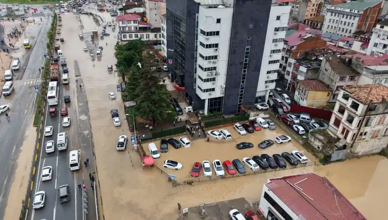 Trabzon’da Sel Felaketi: Kayıp Kişiyi Arama Çalışmaları Devam Ediyor