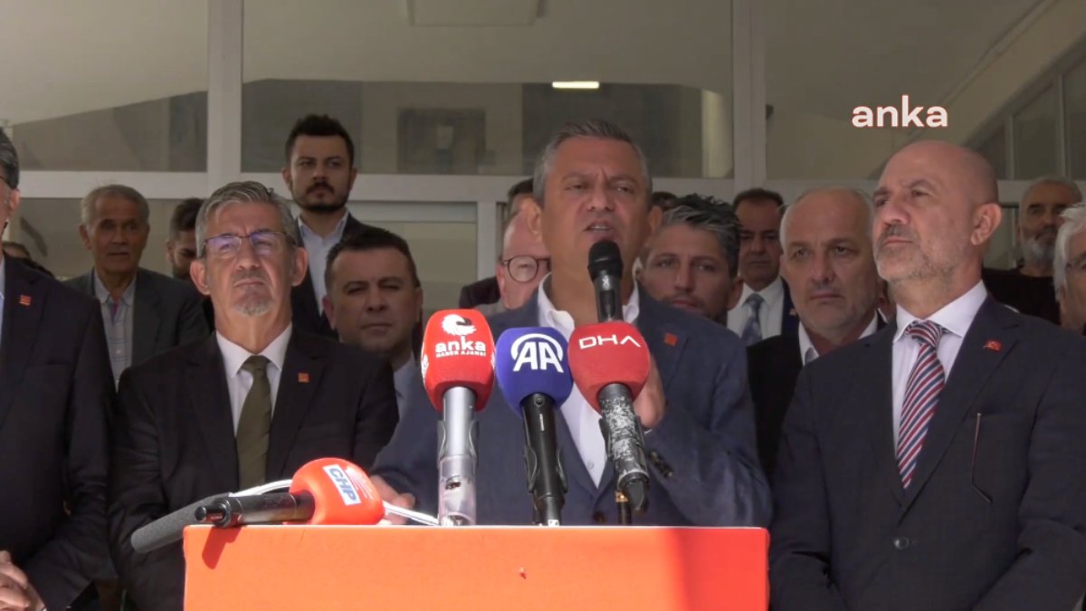 Özgür Özel: CHP Döneminde Rakı Fiyatı 140 Lira Olacak