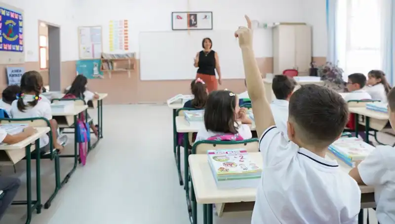 Öğretmenlerin Ek Ders Parası Bayram Öncesi Hesaplara Geçiyor mu?