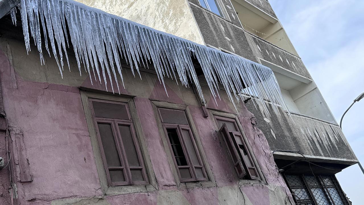 Erzurum'da Gece Sıcaklık 17 Dereceye Düşerek Rekor Kırdı