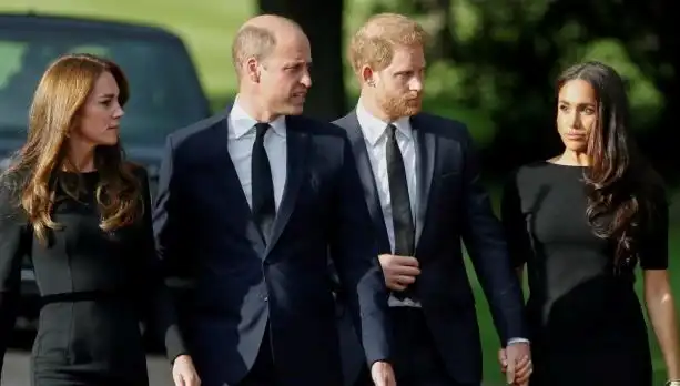 Prens William, Kardeşi Harry ile Barışın Prangalarını Kırıyor mu?