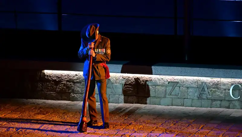 Anzak Koyu’nda Unutulmaz Şafak Ayini Gerçekleştirildi