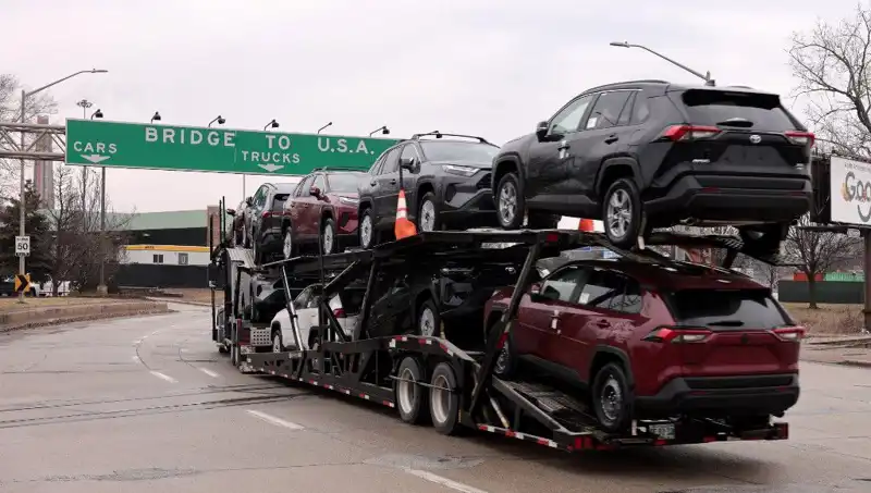Toyota, ABD Pazarında Hibrit Araçlar için Stratejik Bir Adım Atıyor
