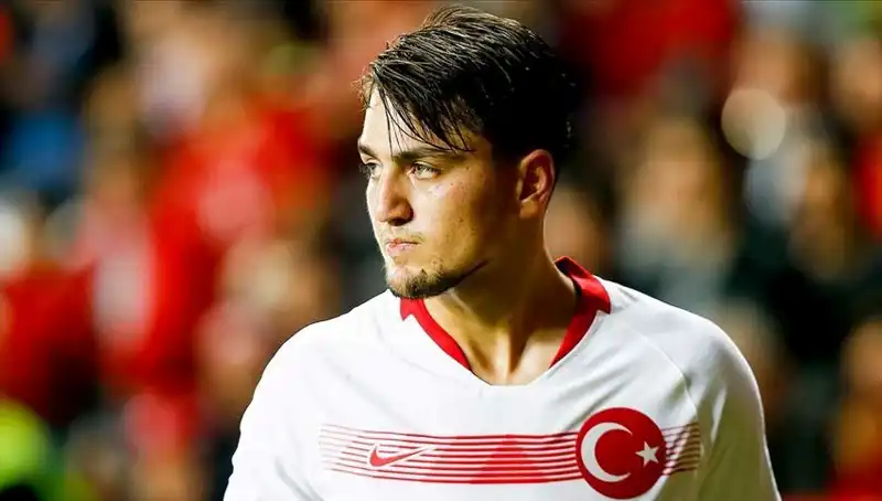 Beşiktaş, Milli Futbolcu İle İlgili Transfer Girişimlerini Hızlandırdı!