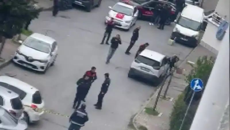 Yolda Yürürken Kurşun Yağmuruna Tutan Olay: Ne Olmuştu?