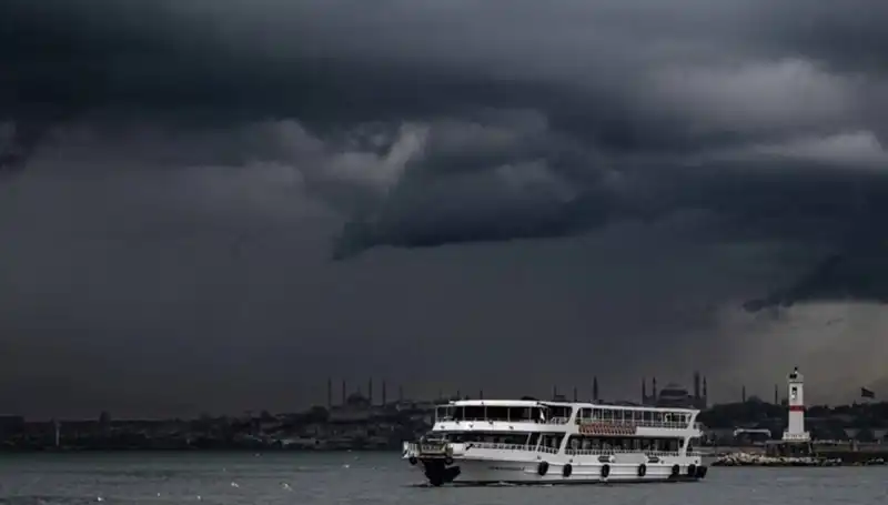 İstanbul ve Çevre İllerde Sağanak Yağış Alarmı: Hazır Misin?