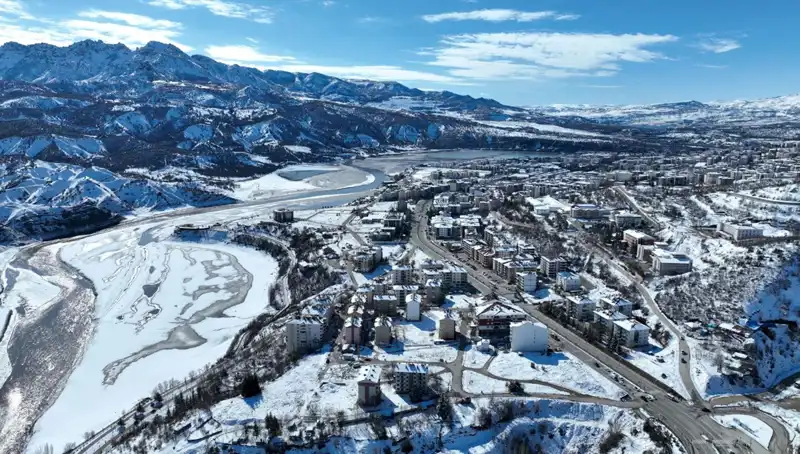 Tunceli’de Kar Yağışı Nedeniyle 131 Köy Yolu Ulaşıma Kapandı