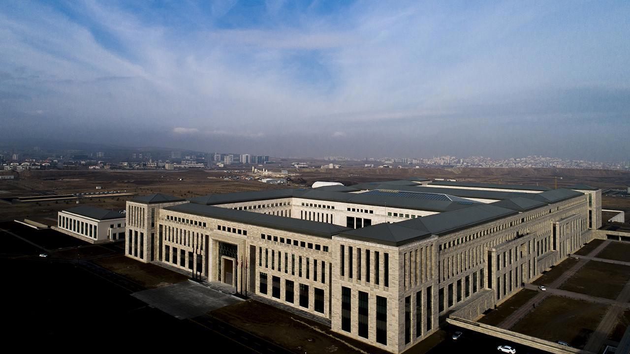 MİT Gençlere Kariyer Fırsatları Sunuyor!