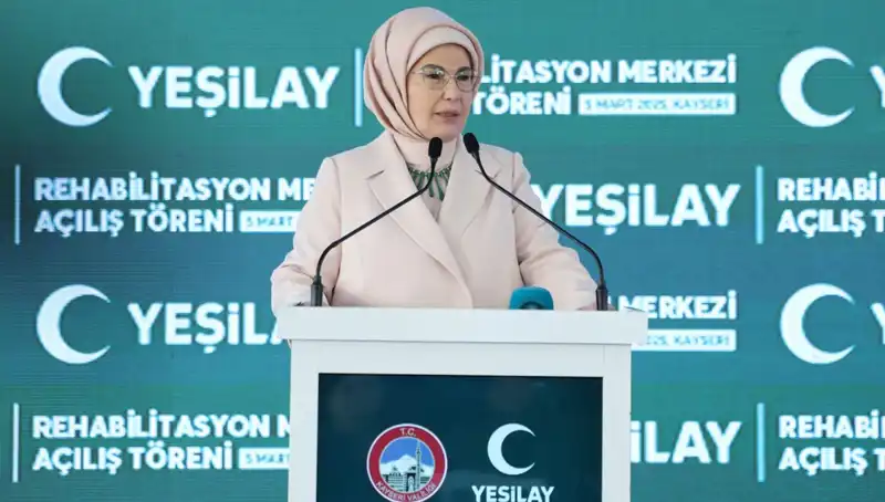Emine Erdoğan’dan Gençler İçin Bağımlılıkla Mücadele Çağrısı