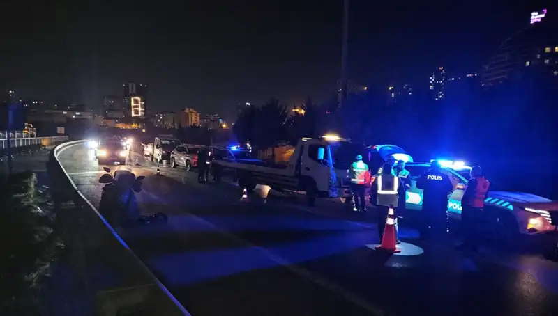 TEM Otoyolu'nda Dehşet Verici Kaza: Yatan Kişi Sırra Kadem Bastı!