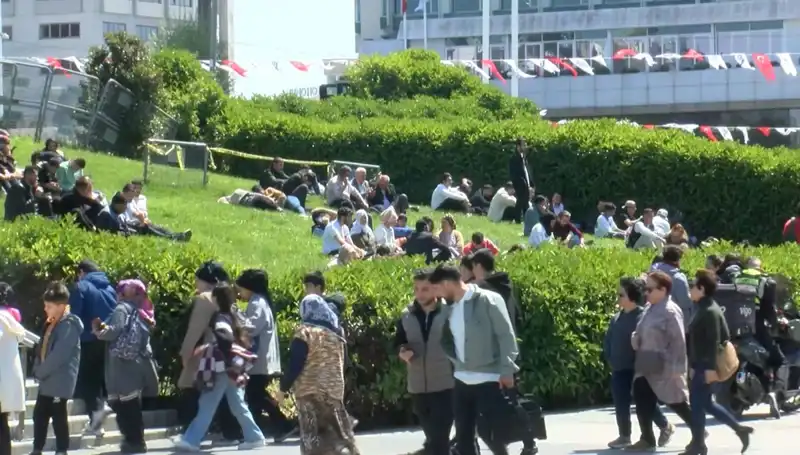 Taksim’de Yaşanan Deprem Gerilimi: Neler Oluyor?