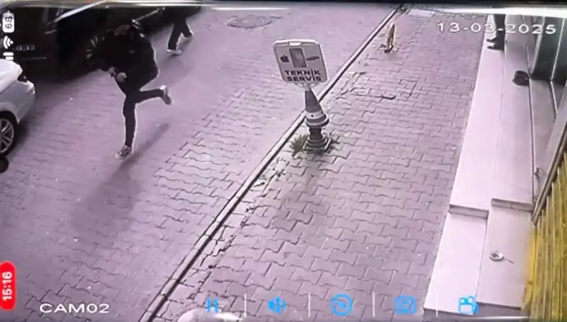 İstanbul’da Meydana Gelen Silahlı Saldırıda Bir Kişi Yaralandı