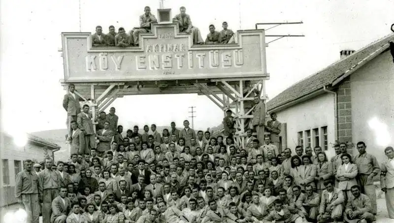 17 Nisan: Köy Enstitüleri'nin Kuruluş Yıl Dönümü Hangi Anlamı Taşıyor?