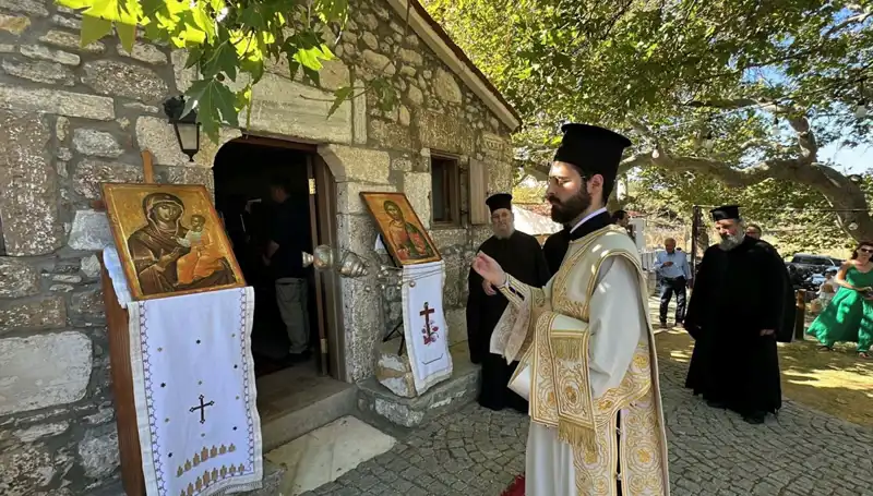 Bozcaada'da Geleneksel Aya Paraskevi Günü Ayini Yapıldı: Ziyaretçi Akını