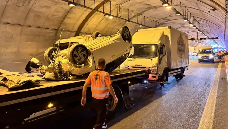 Kuzey Marmara Otoyolu'nda Feci Trafik Kazası: Otomobil ve Kamyonet Çarpıştı