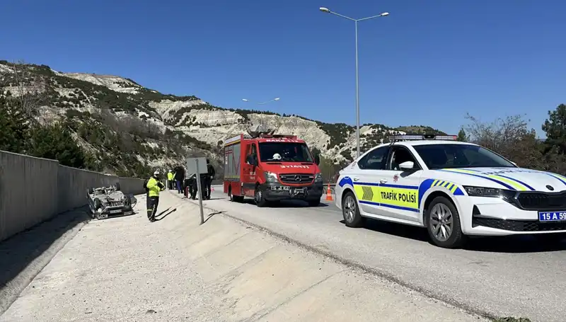 Burdur'da Korkunç Trafik Kazası: İkisi Çocuk Dört Yaralı