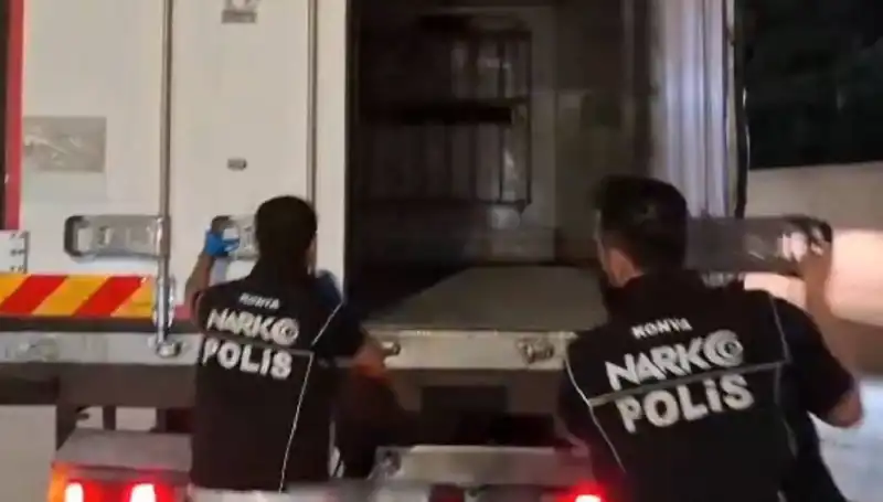 Konya'da Uyuşturucu Operasyonu: Dört Şüpheli Yakalandı!