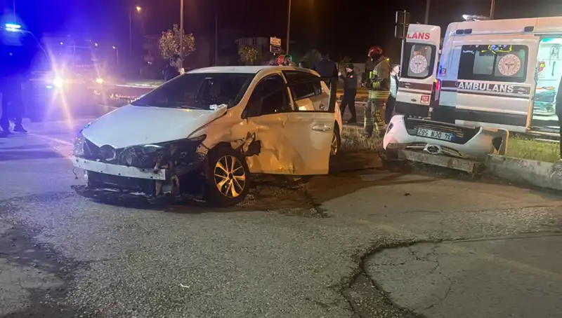 Pikap ve Otomobil Çarpıştı: Korkutan Kaza Sonrası Tüyler Ürperten Detaylar