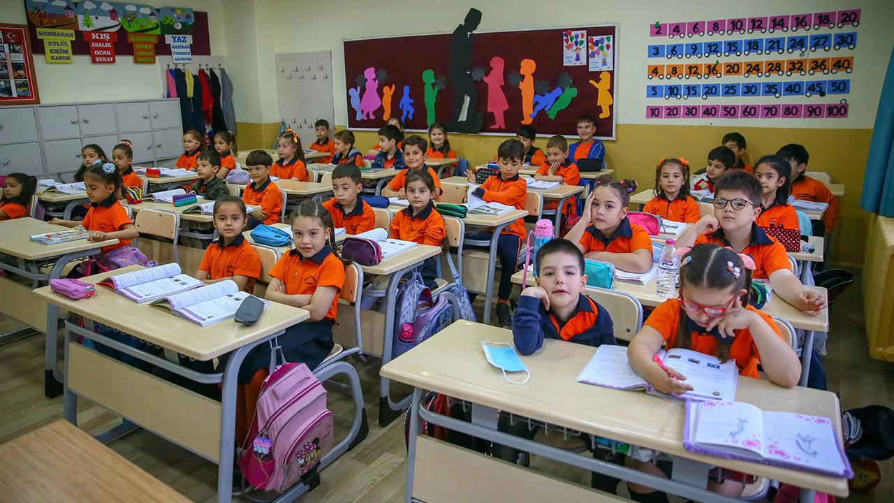 İstanbul'da Okullar Erken Tatil Ediliyor