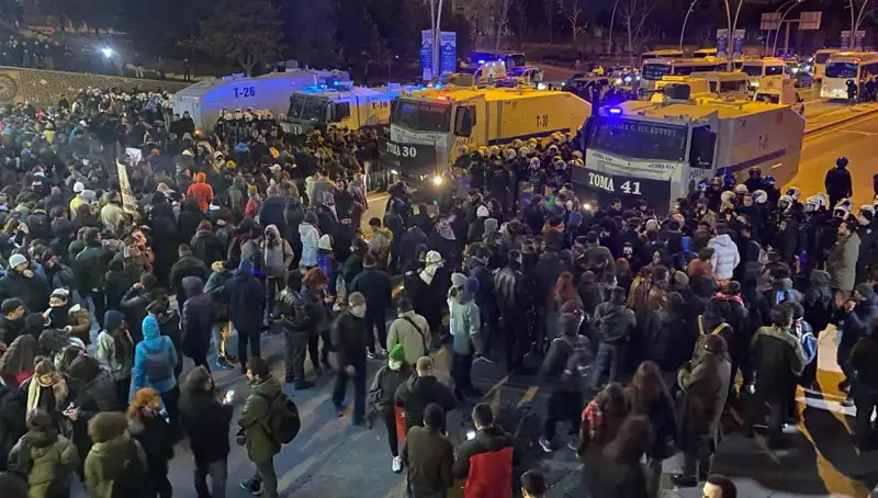 İstanbul ve Ankara’da Öğrencilerden İmamoğlu eylemi: Diploma İptali ve Gözaltılara Tepki!