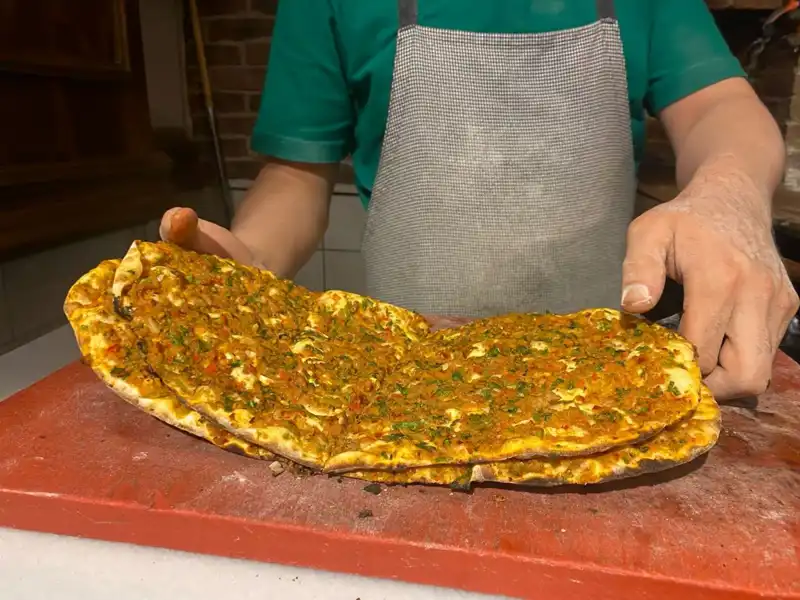 İstanbul’da Lahmacun Fiyatları: Semtler Arasında Neden Bu Kadar Fark Var?