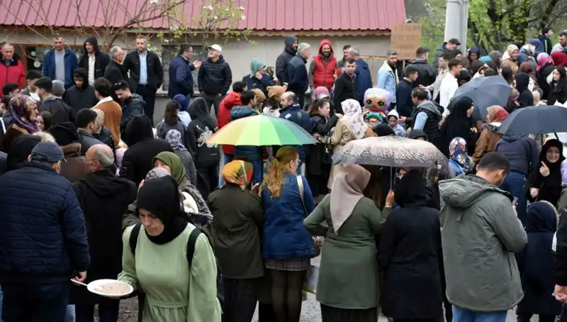 Yeni Nesil ile Buluşan Gelenek: 12 Bin Kişi Bayramda Bir Araya Geldi