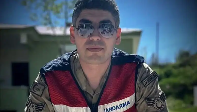 Kadir Astsubay Halı Saha Maçında Fenalaşıp Hayatını Kaybetti