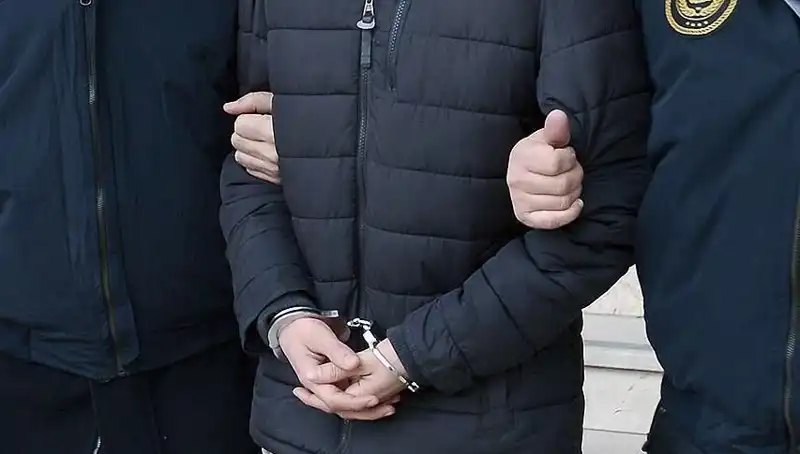 Samsun'da Aranan Hükümlü, "Hırsızlık" ve "Silahlı Tehdit" Suçlarıyla Yakalandı