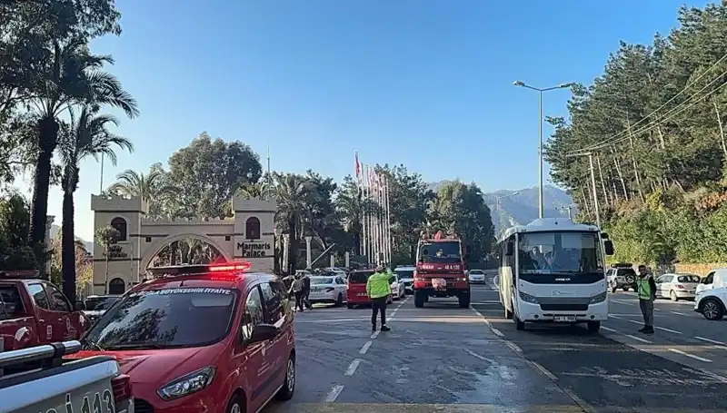 Muğla'da Lüks Otelde Büyük Yangın: Tatilciler Panik İçinde Kaçtı